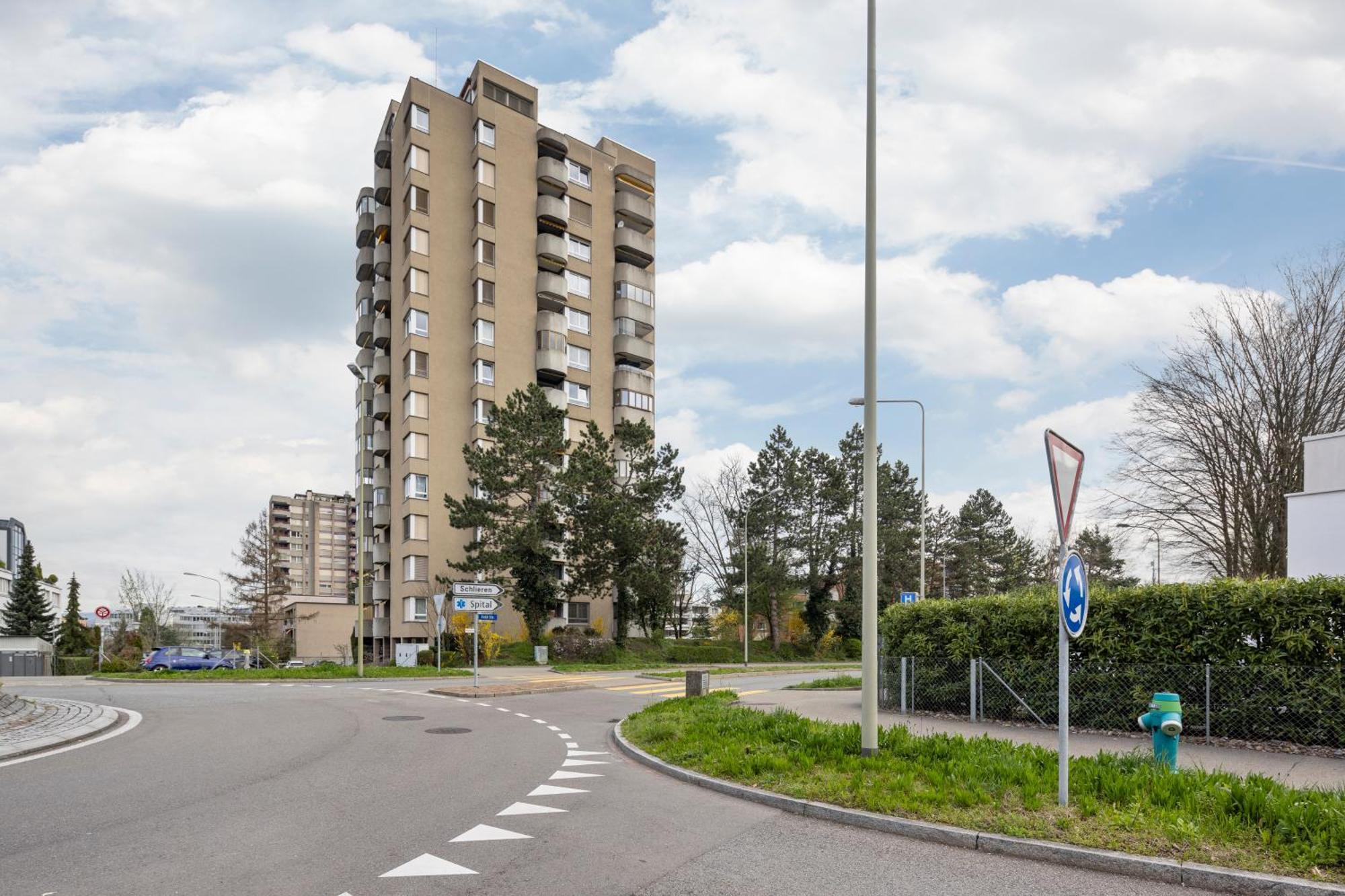 Stayy Sky Near Limmattal Hospital - Contactless Check-in Apartment Schlieren