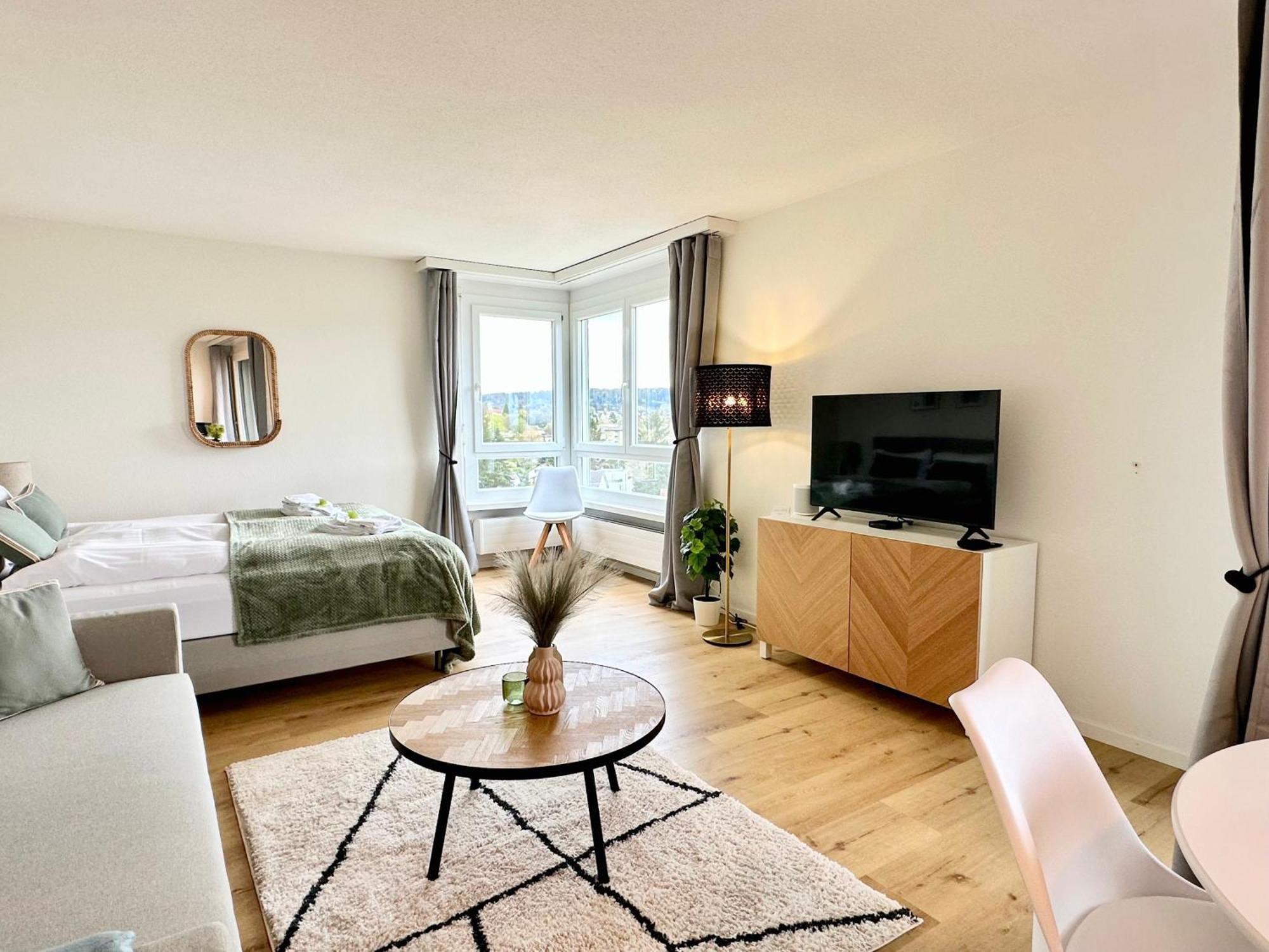 Apartment Stayy Sky Near Limmattal Hospital - Contactless Check-in