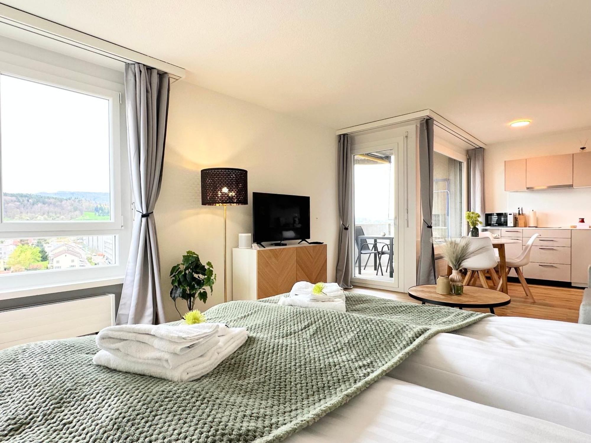Stayy Sky Near Limmattal Hospital - Contactless Check-in Apartment Schlieren